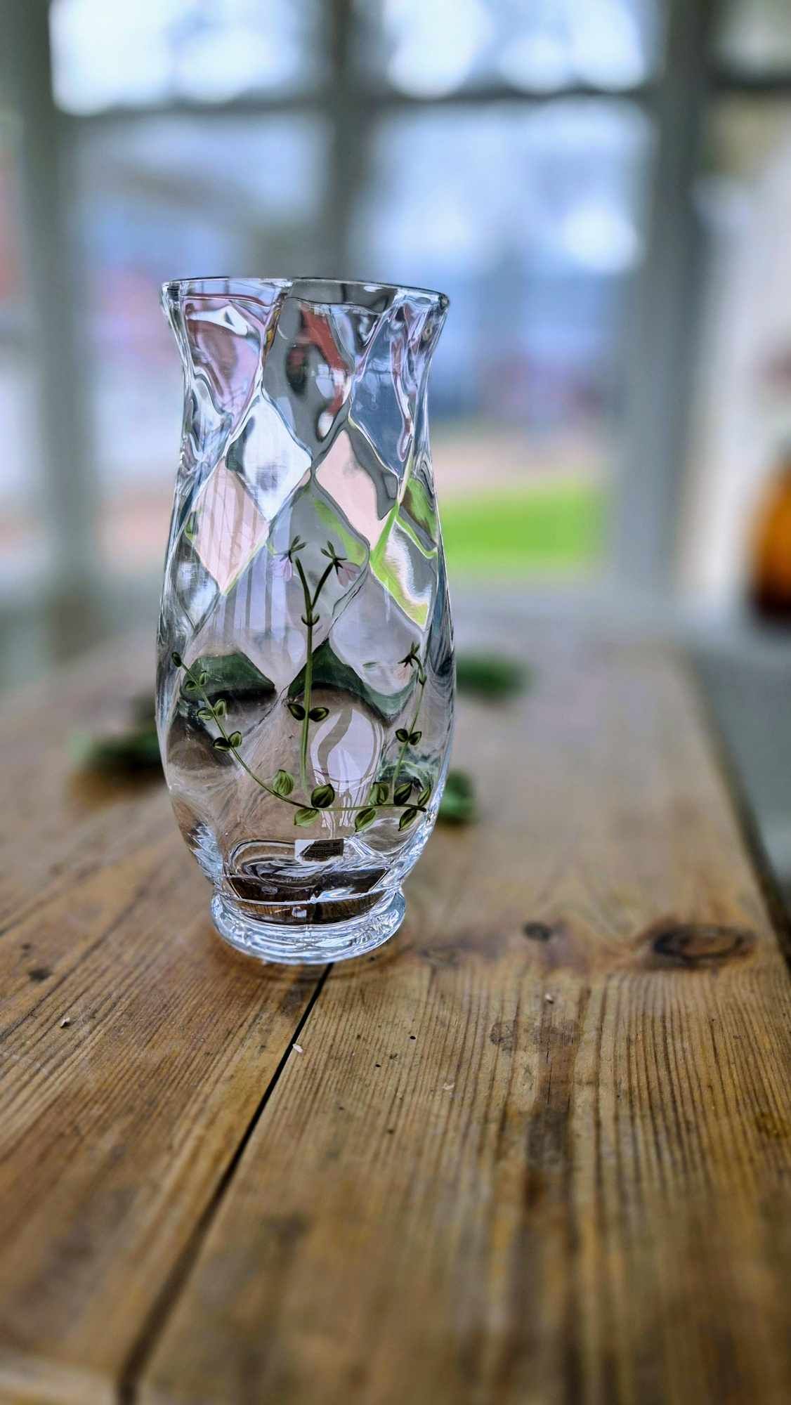 Handmålad glasvas - Laxå glashyttan