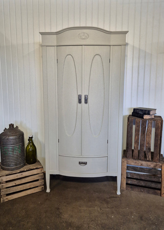 Klädskåp, Linneskåp