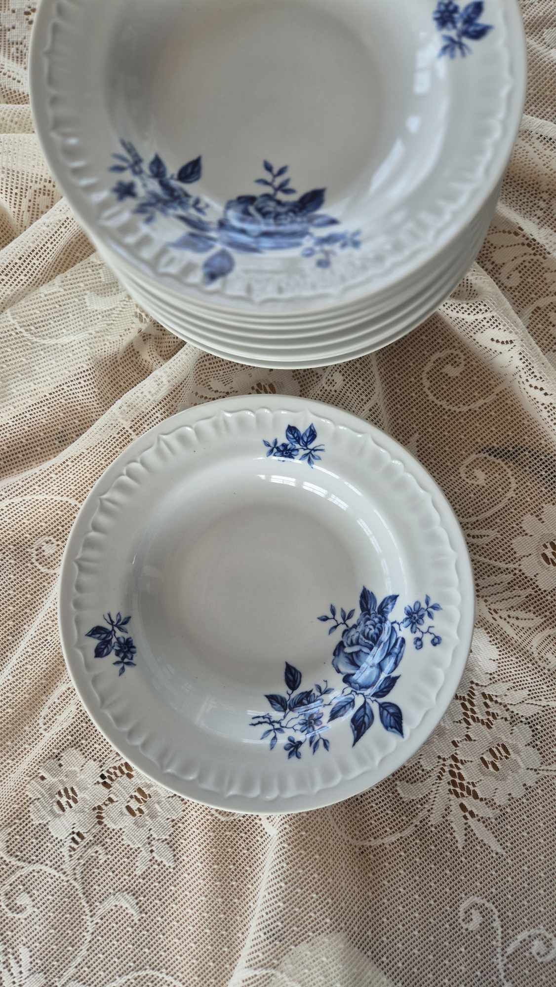 Blåvit djup tallrik - Blommig
