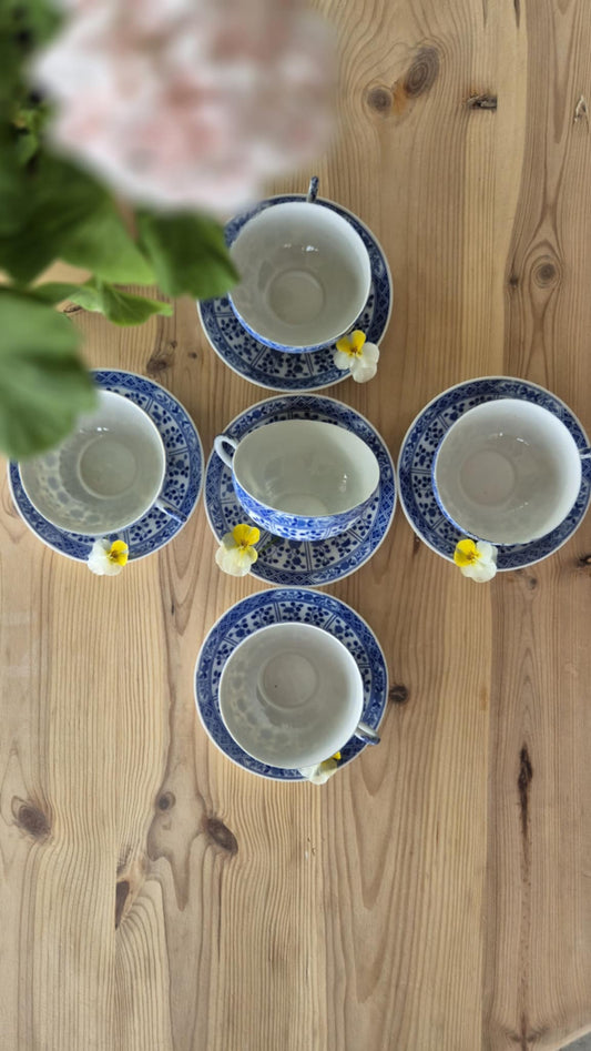 Blåvita koppar - Blommönster 5 st