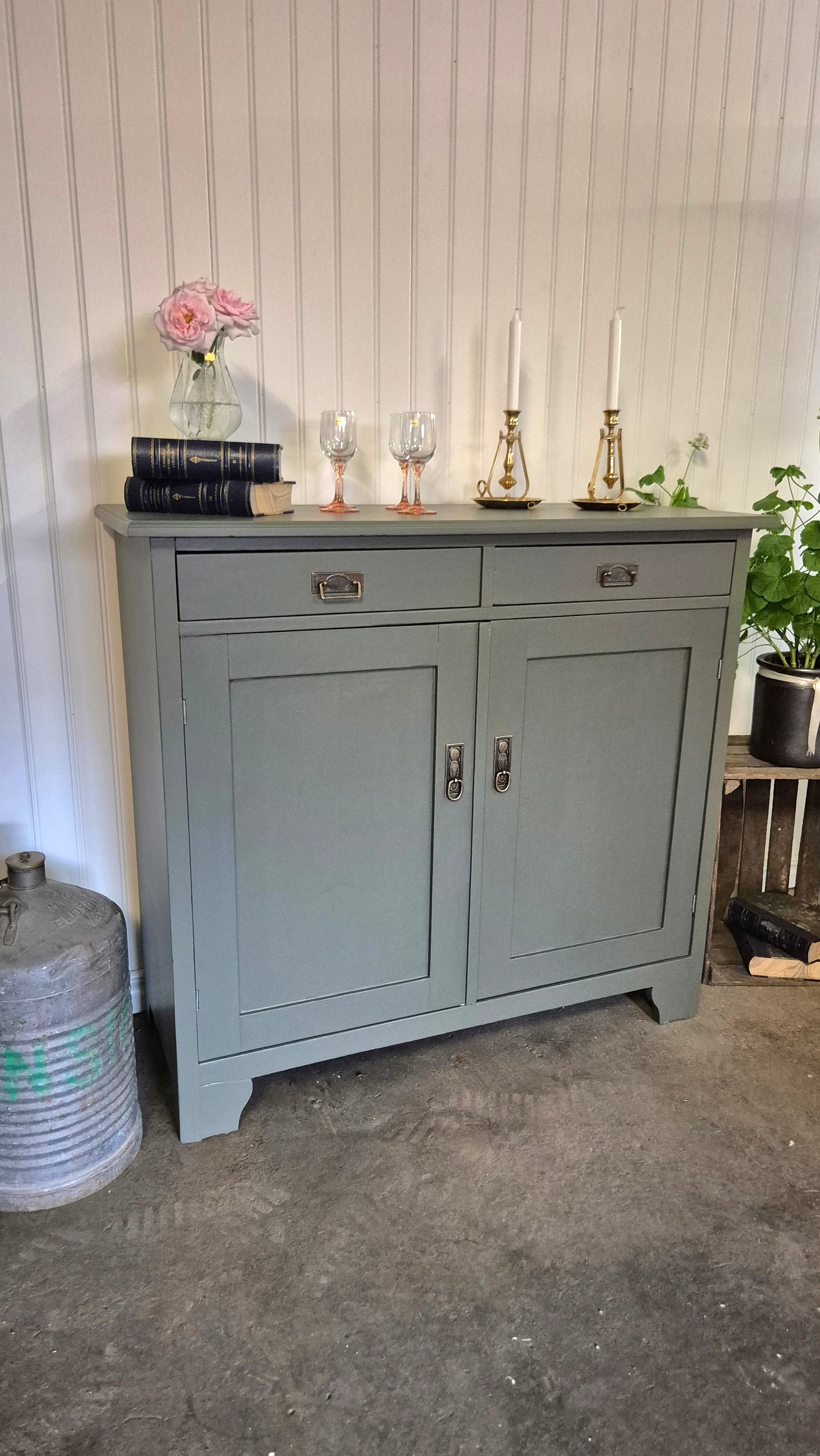 Antik skänk i Green Marble – Sekelskiftescharm - Clara
