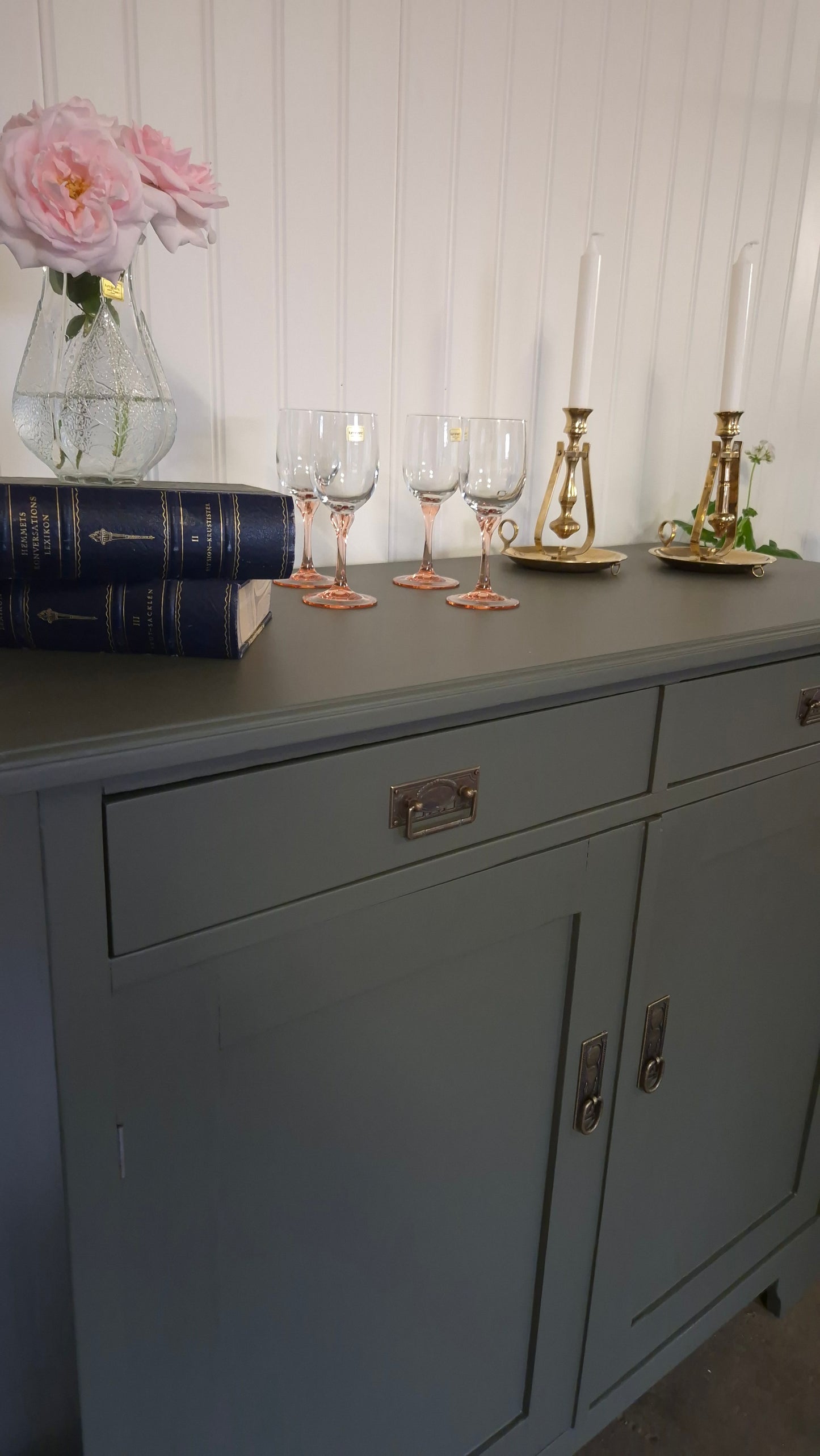 Antik skänk i Green Marble – Sekelskiftescharm - Clara