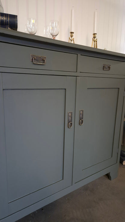 Antik skänk i Green Marble – Sekelskiftescharm - Clara - Wallemyrans Vintage