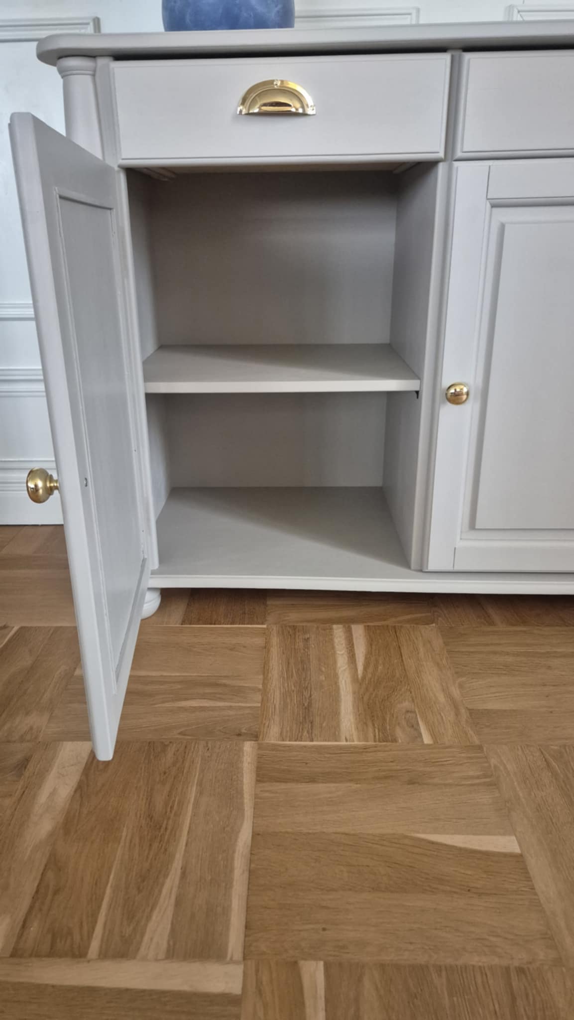 Brun/beige äldre skänk - Wallemyrans Vintage