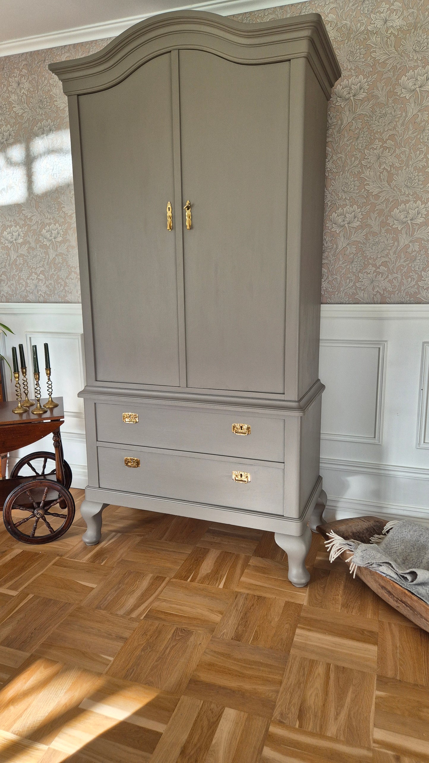 Linneskåp eller klädskåp