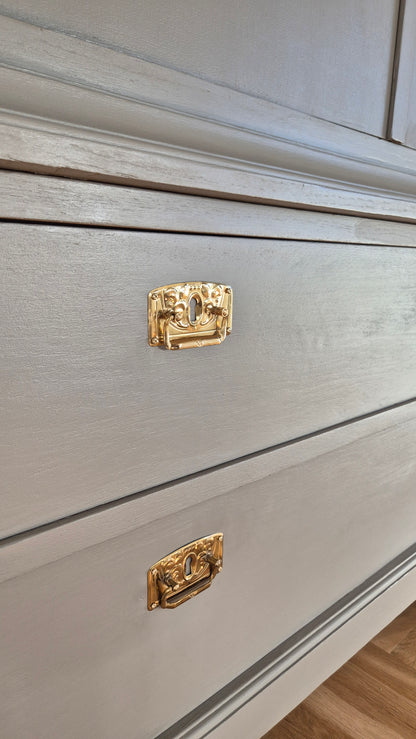 Linneskåp eller klädskåp