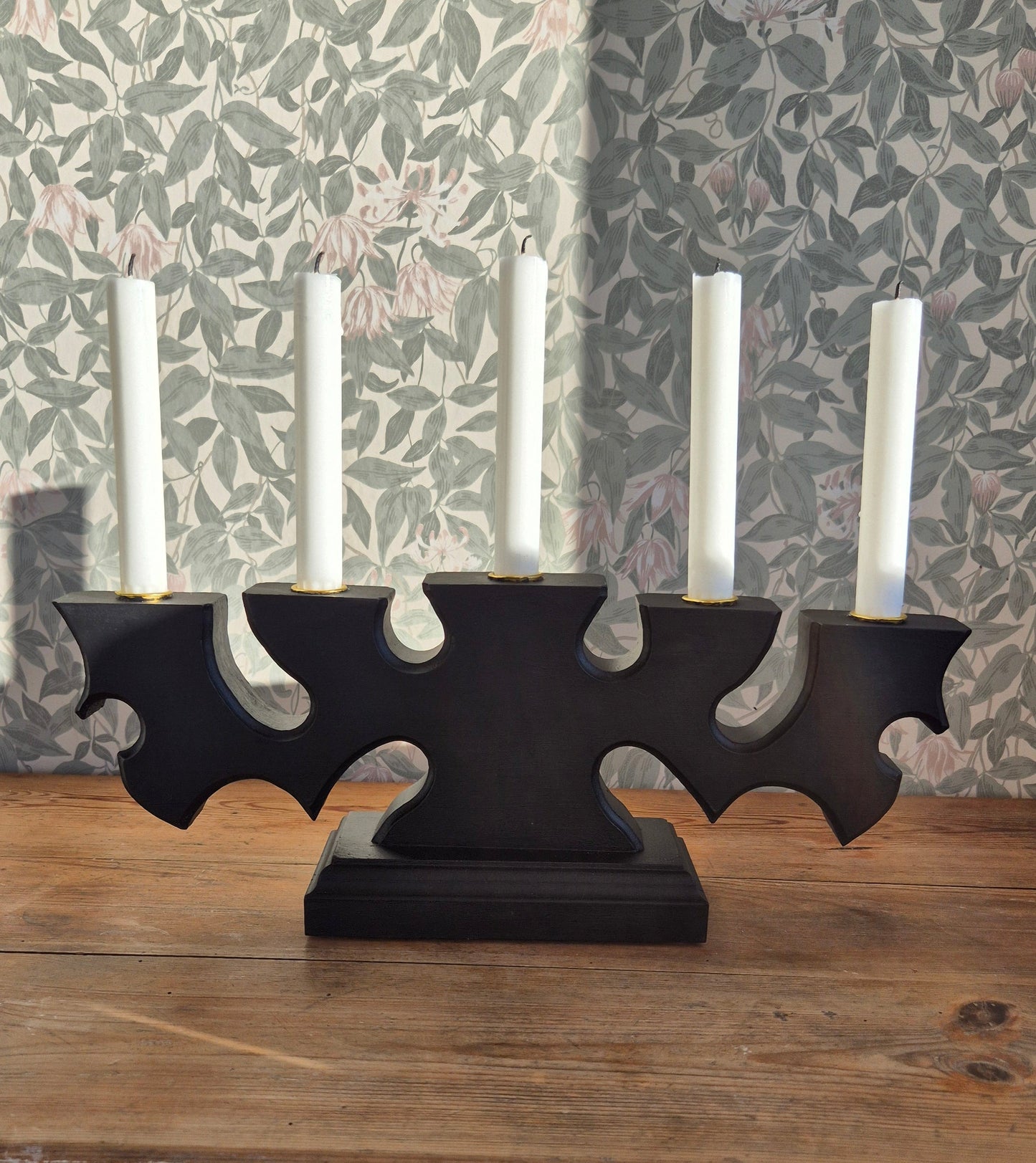 Ljusstake i trä - svart