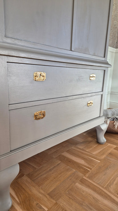 Linneskåp eller klädskåp