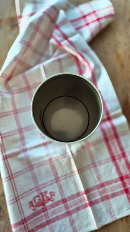 Plåtburk Jenny Nyström - Mellan