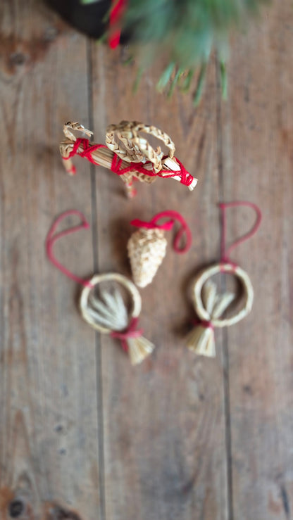 Julhängen i halm - Julbock