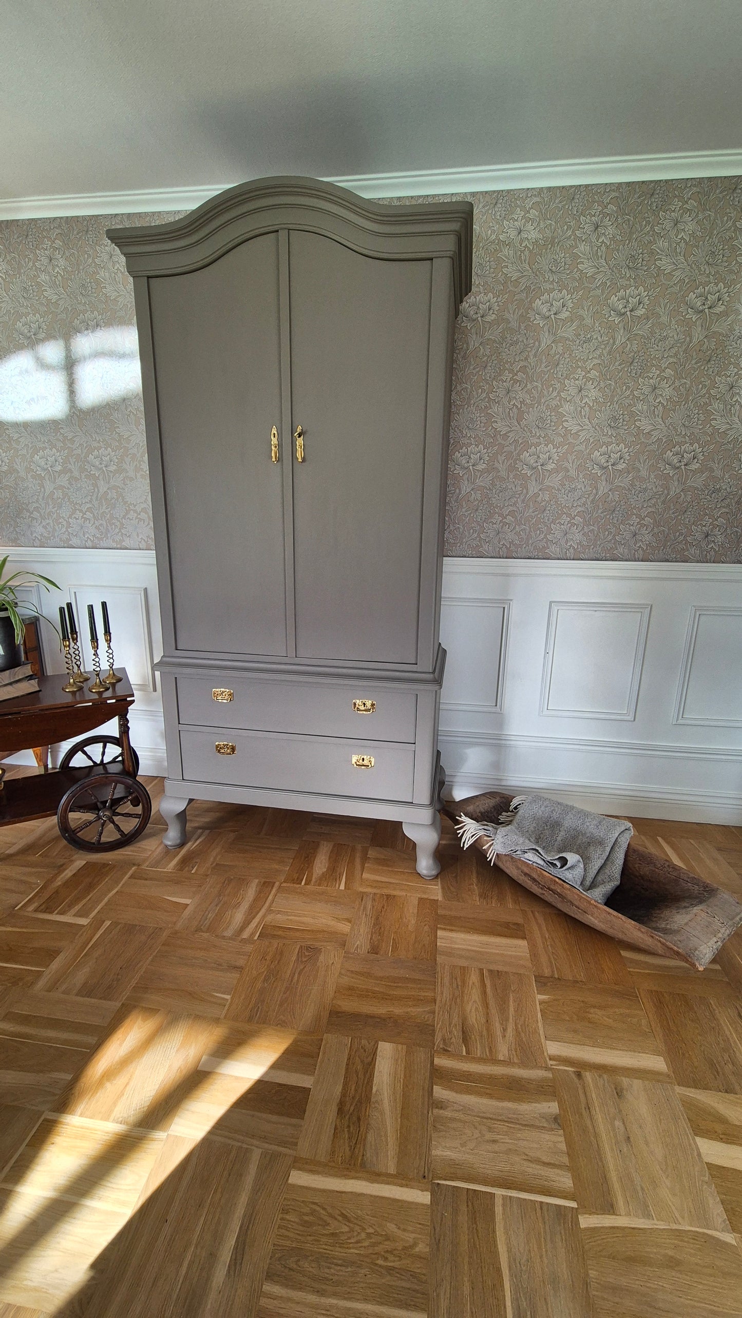 Linneskåp eller klädskåp