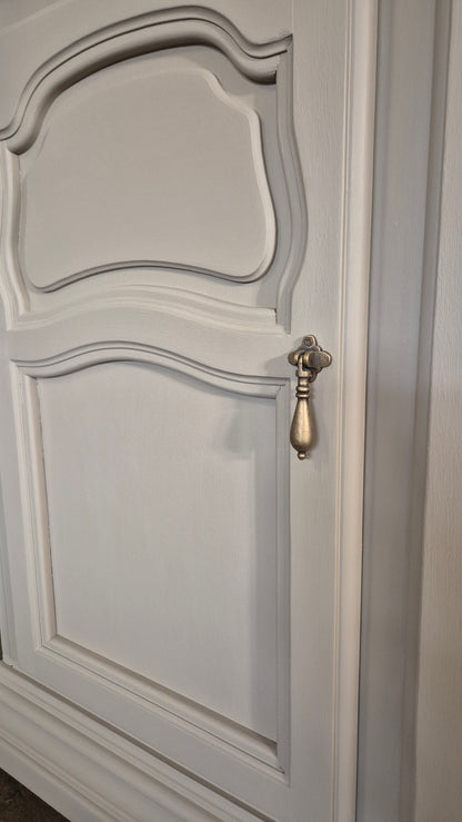 Vitrinskåp muskotnöt