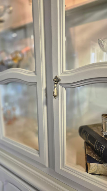 Vitrinskåp muskotnöt