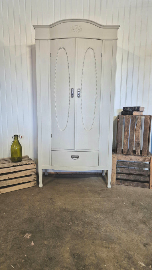 Klädskåp, Linneskåp