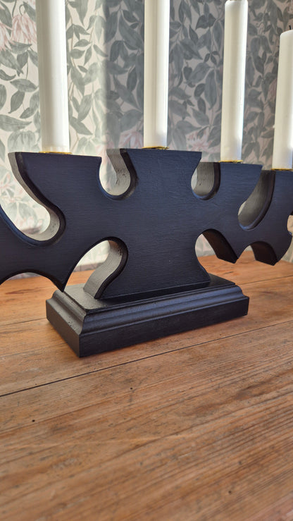 Ljusstake i trä - svart