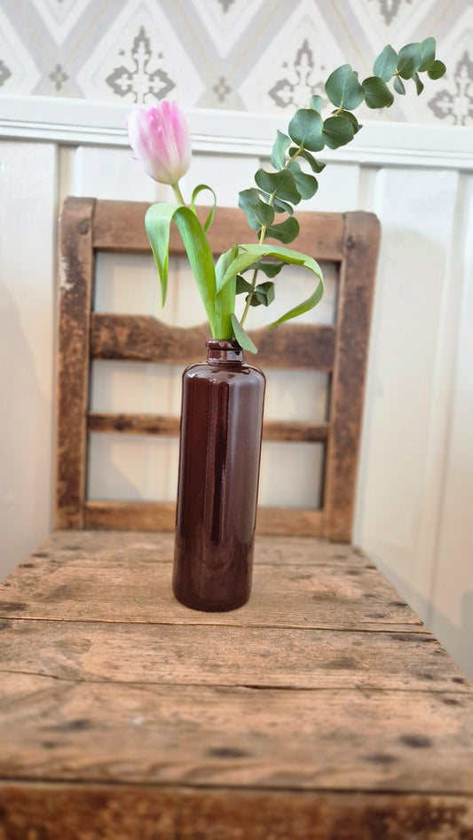 Brun vas i keramik - Cylinderformad